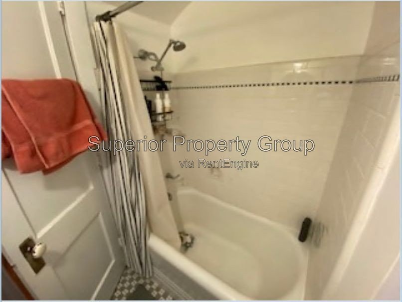 Charming1B/1B Apartment located in a Historical Building in Madison's Downtown Marquette Neighborhood property image