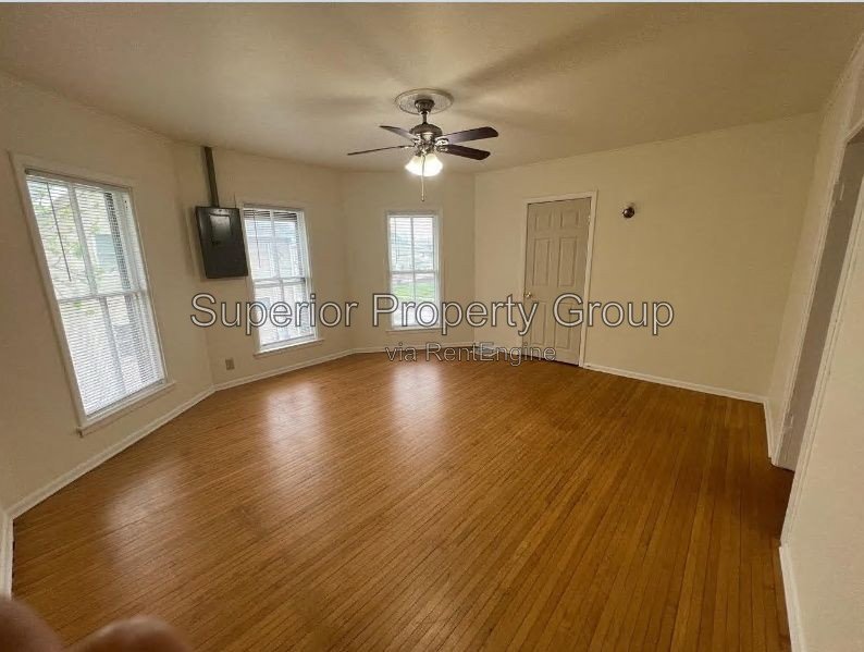 2B/1B Upper Unit in Duplex in Janesville! property image