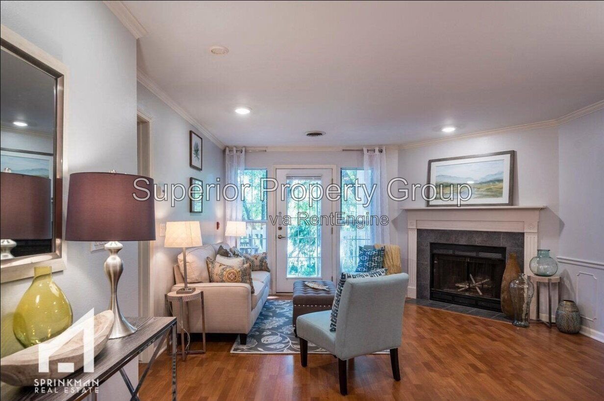 2B/2B 1st floor condo available to rent in August! property image