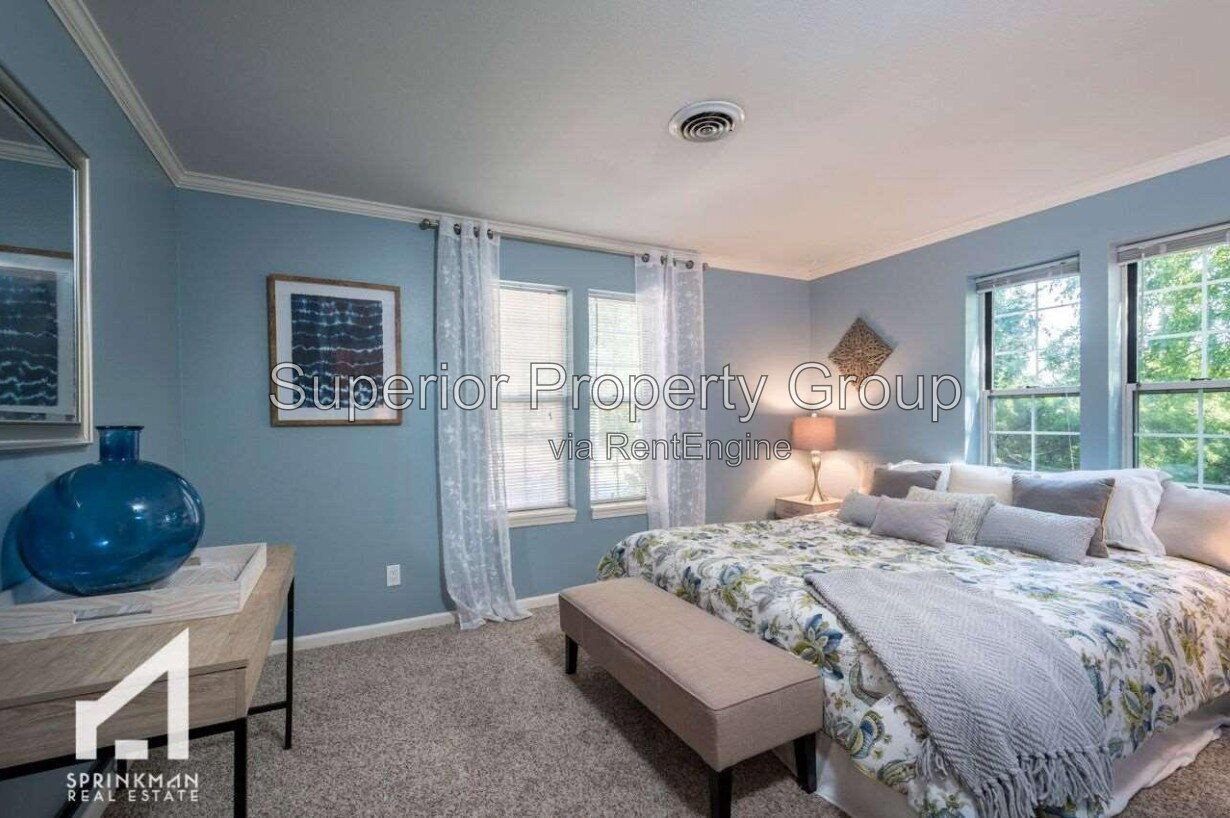 2B/2B 1st floor condo available to rent in August! property image