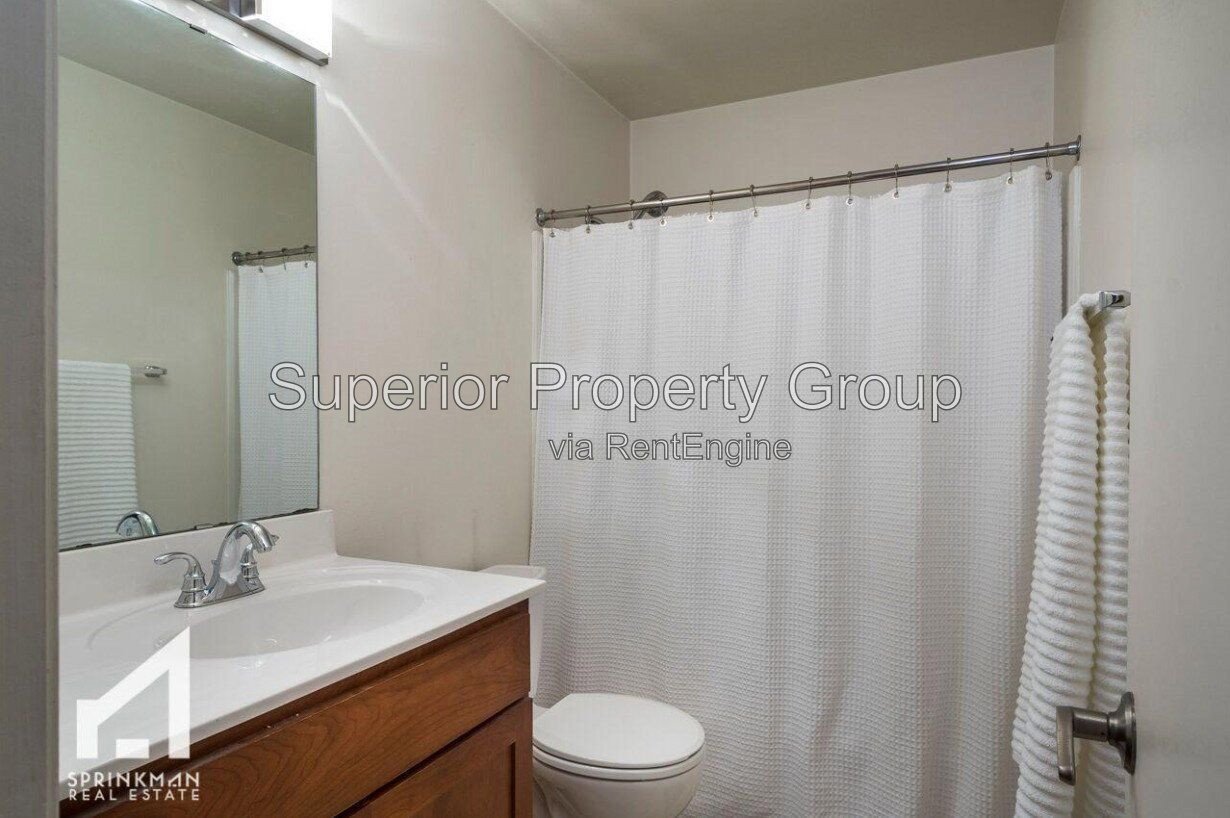 2B/2B 1st floor condo available to rent in August! property image