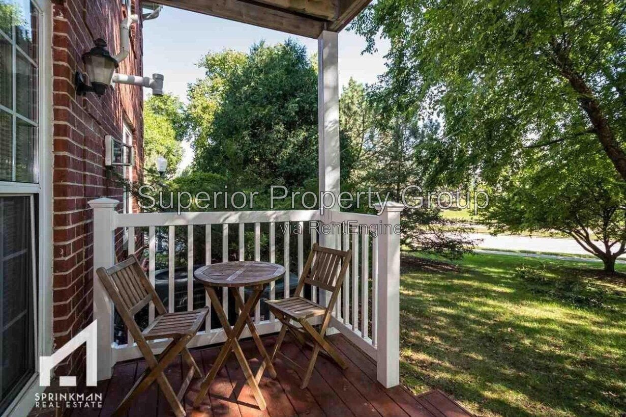 2B/2B 1st floor condo available to rent in August! property image