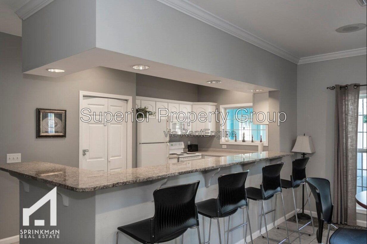 2B/2B 1st floor condo available to rent in August! property image